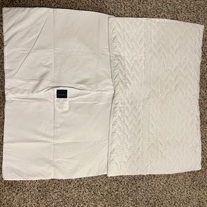 COPY - Set of 2 Pillowcases Brand new Cynthia Rowley